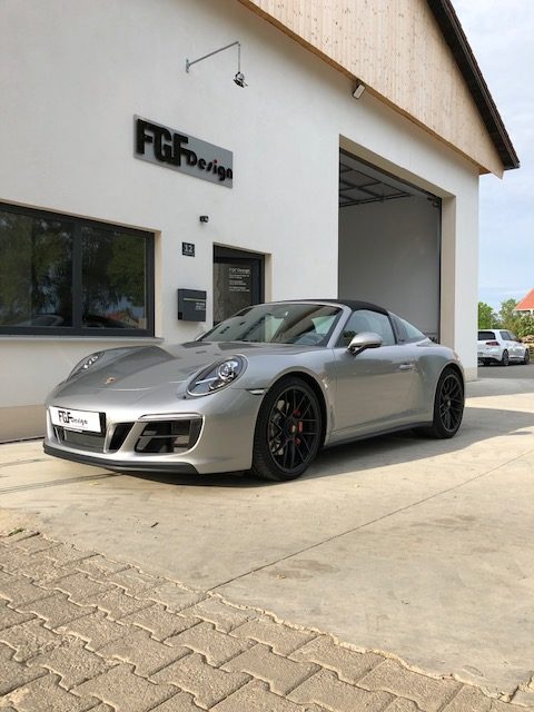 Steinschlagschutz - Grauer Porsche