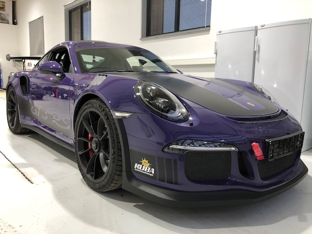 Steinschlagschutz - Violetter Porsche